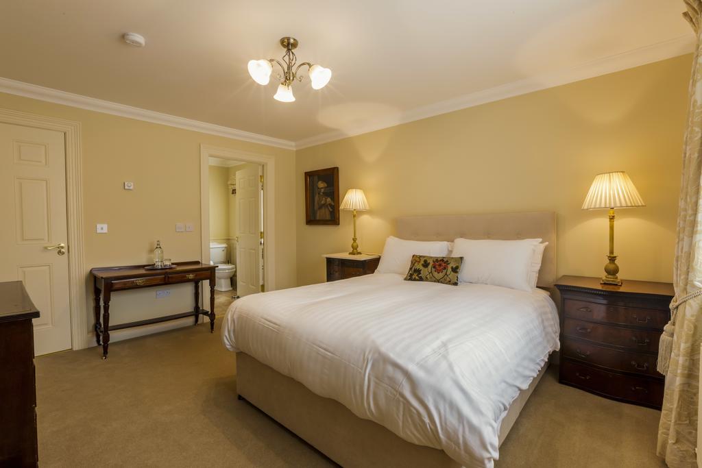 College Hill House 5*